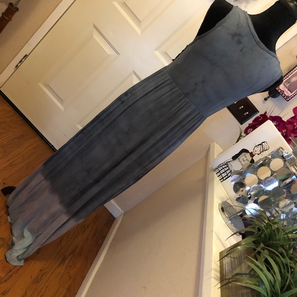 Ombré Nola Brand Maxi Dress - Picture 6 of 8